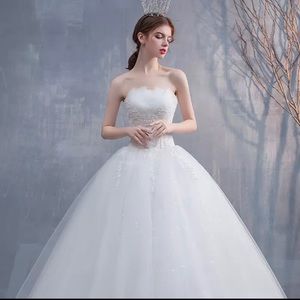 New Wedding Dresses Strapless Appliques Pearls Lace